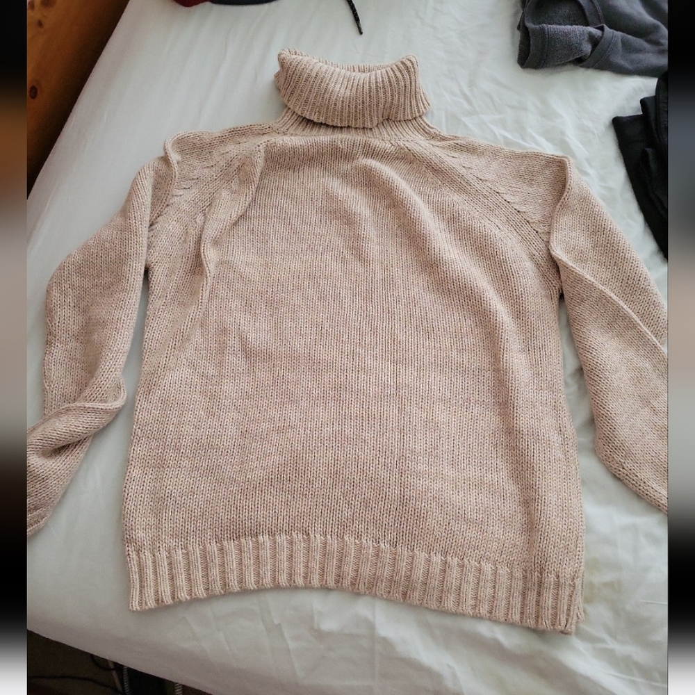 Calvin Klein Sweater